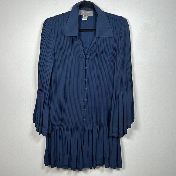 SACHIN & BABI Navy Blue Silk Pleated Long Sleeve Dress. Size 6 - Picture 5 of 9